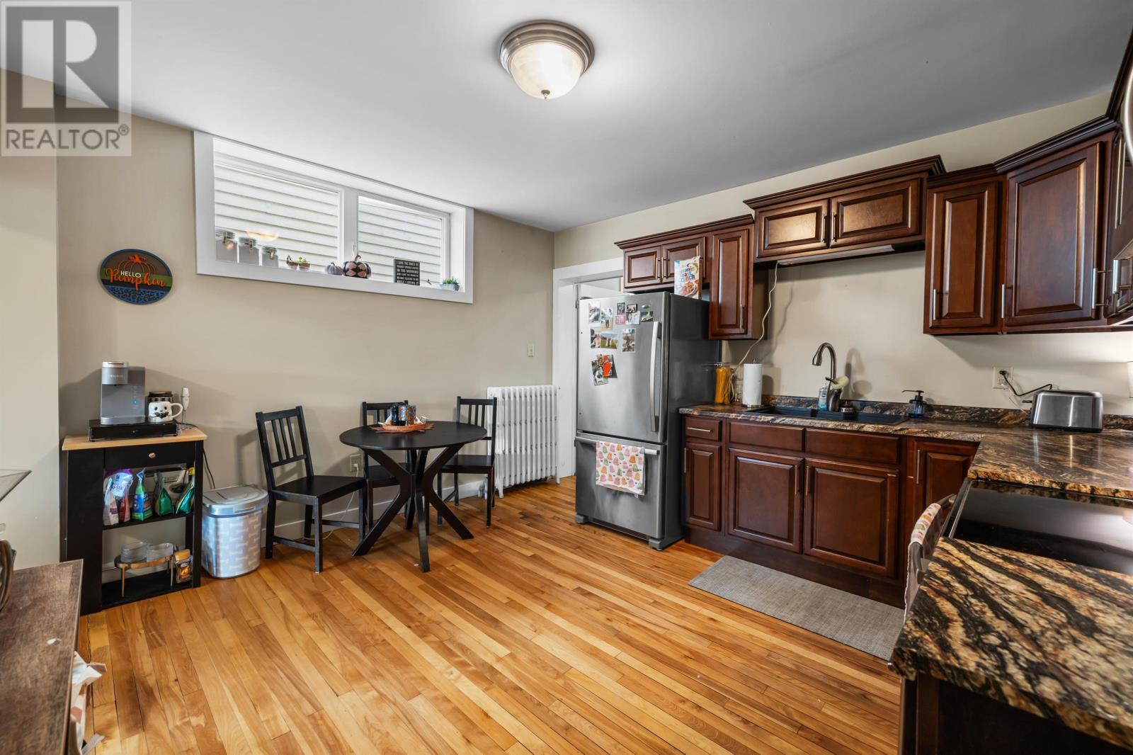 29 Ole King Square Property Photo 36