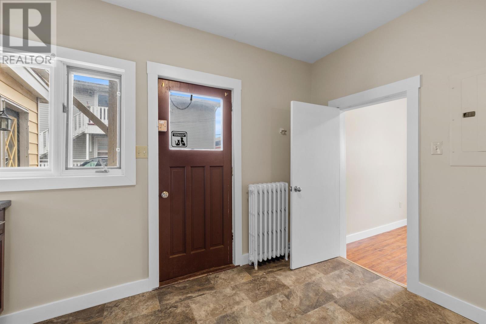 29 Ole King Square Property Photo 40