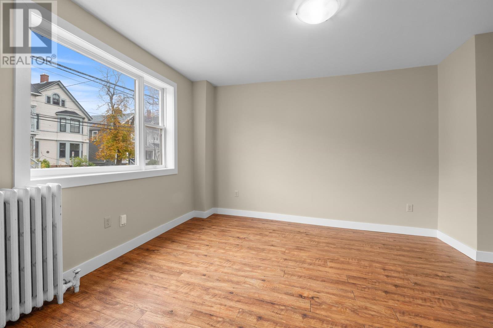 29 Ole King Square Property Photo 41