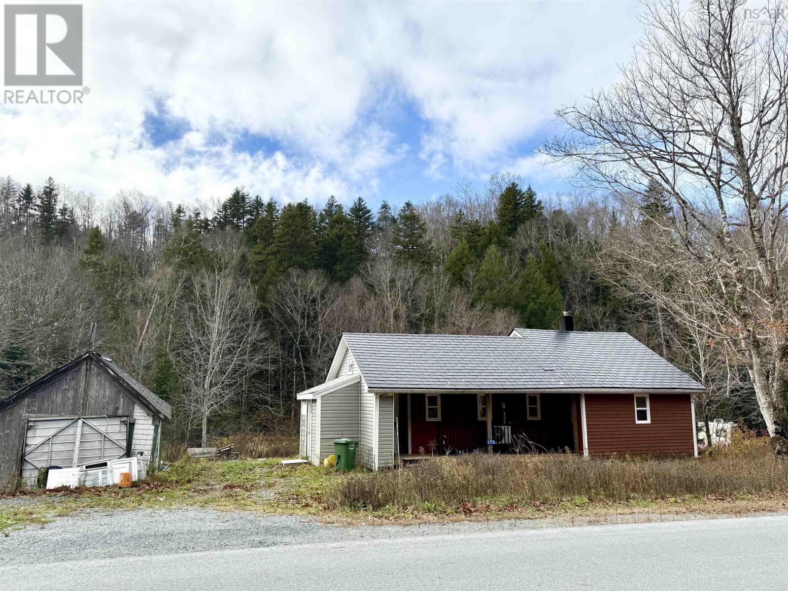 172 Woodside Road Property Photo 1