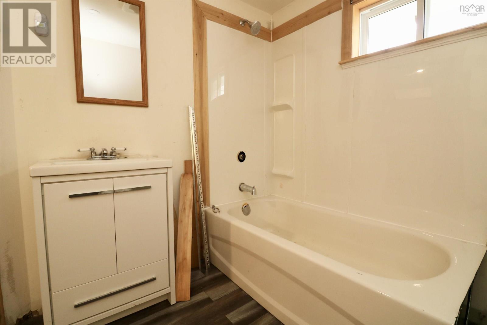 172 Woodside Road Property Photo 16