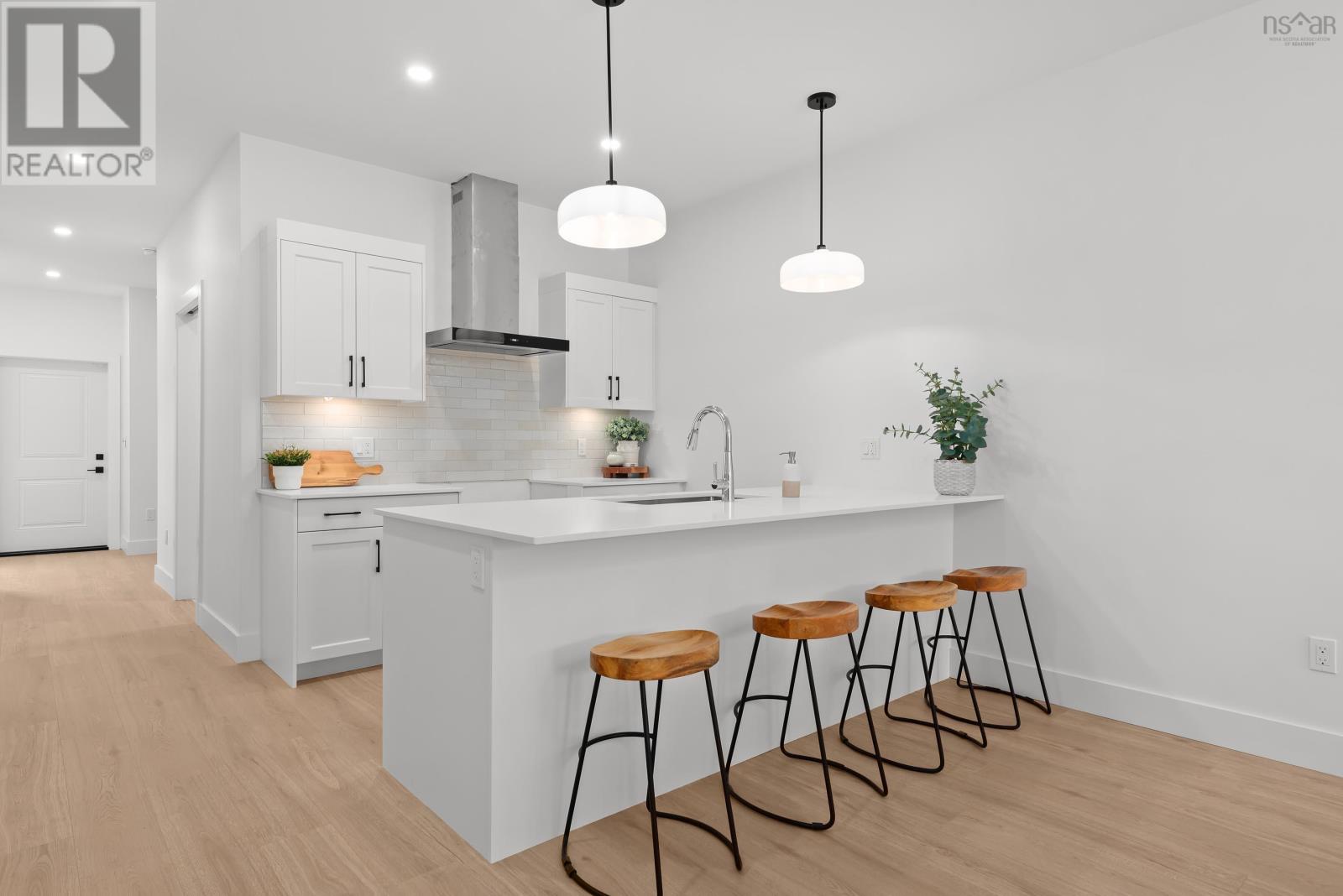 17 Seyval Drive Property Photo 5