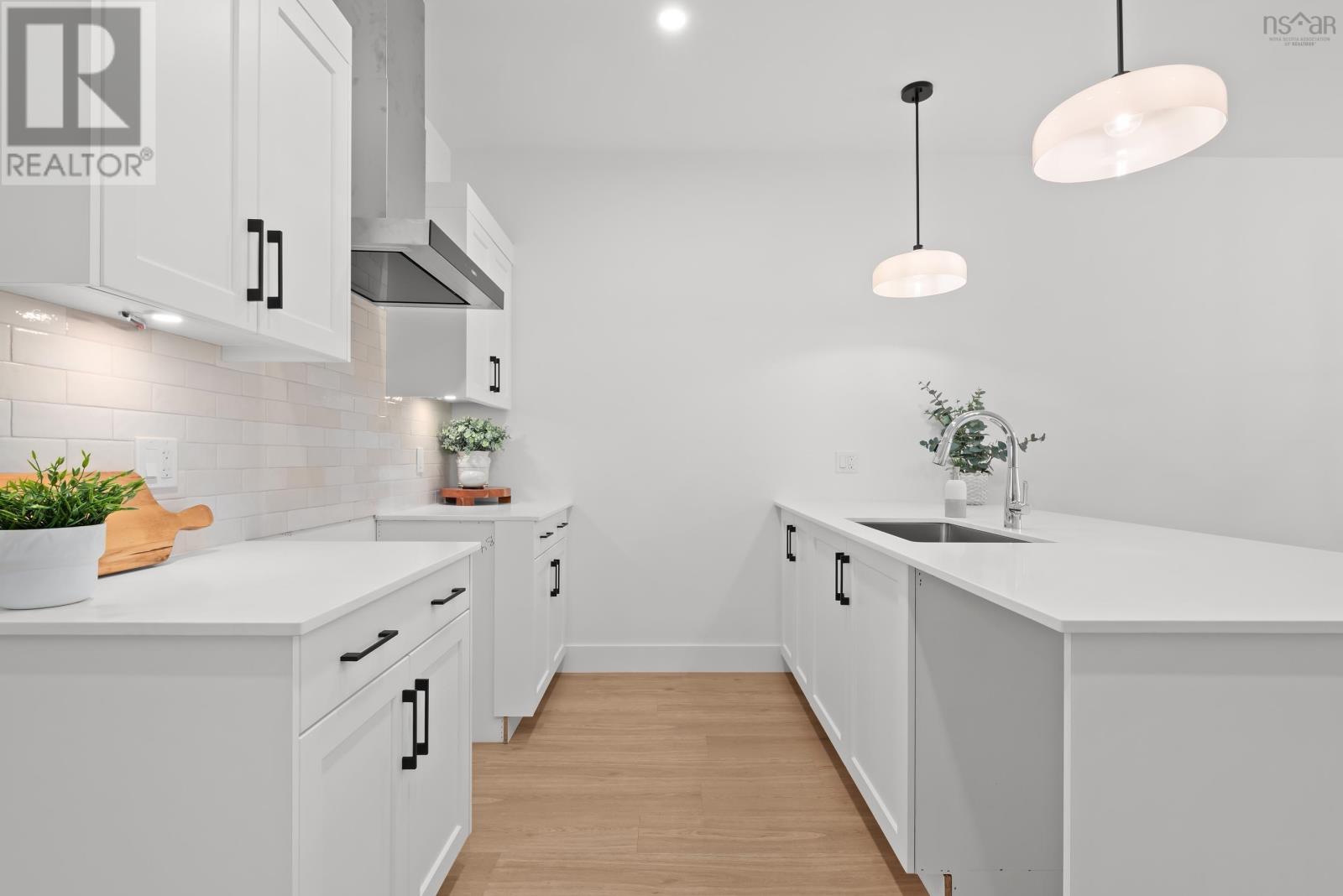 17 Seyval Drive Property Photo 8