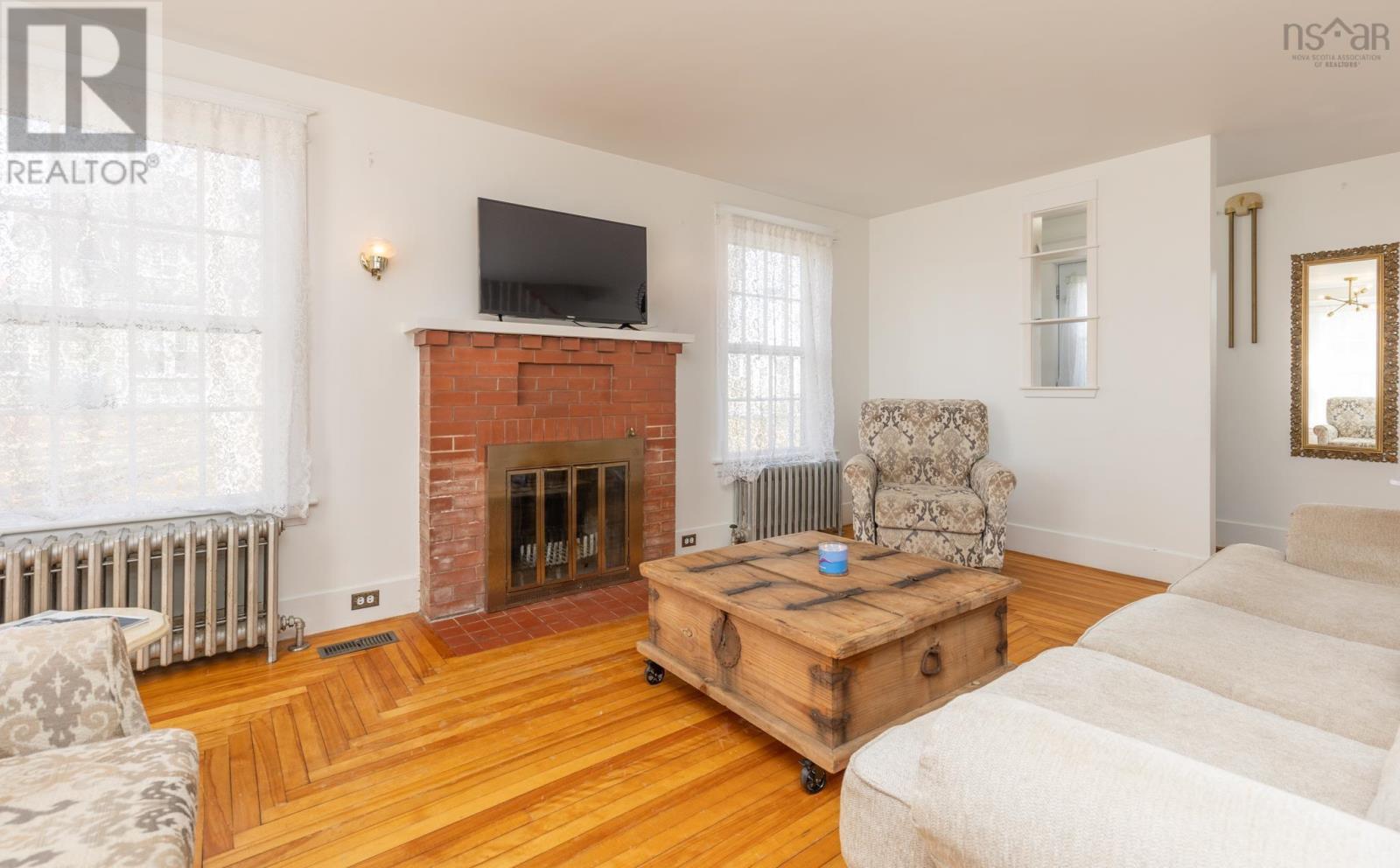 91 Cliff Street Property Photo 5