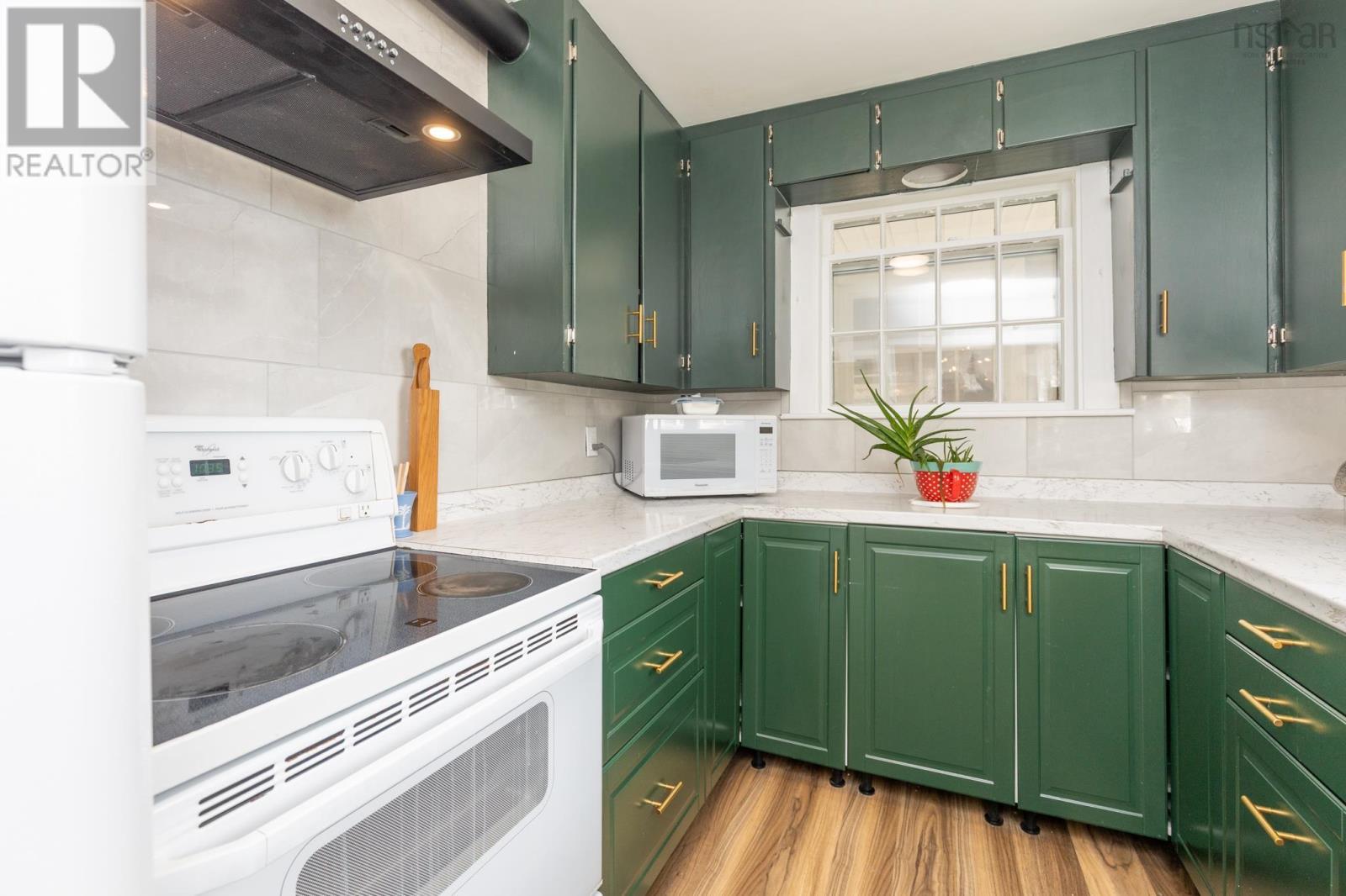 91 Cliff Street Property Photo 8