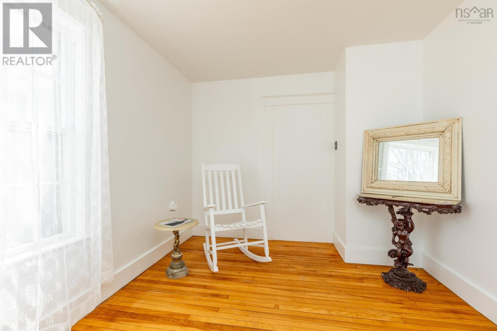 91 Cliff Street Property Photo 10