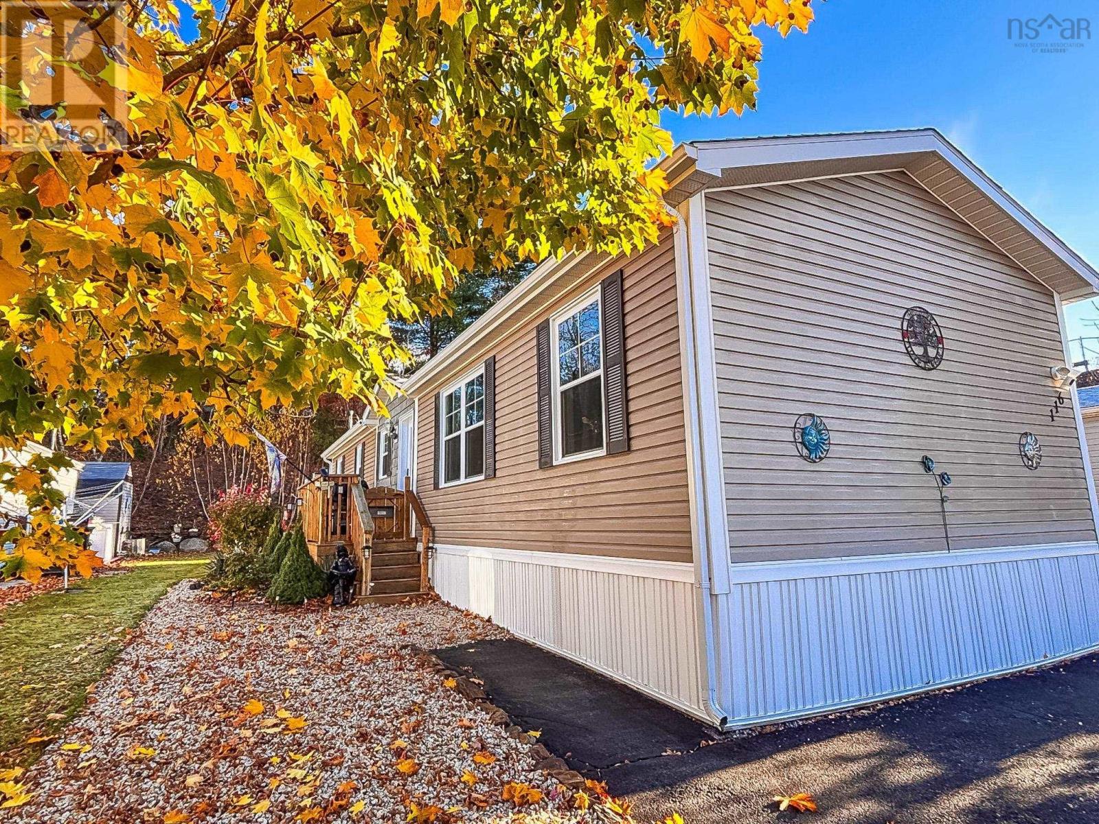 116 Sherbrooke Avenue Property Photo 1