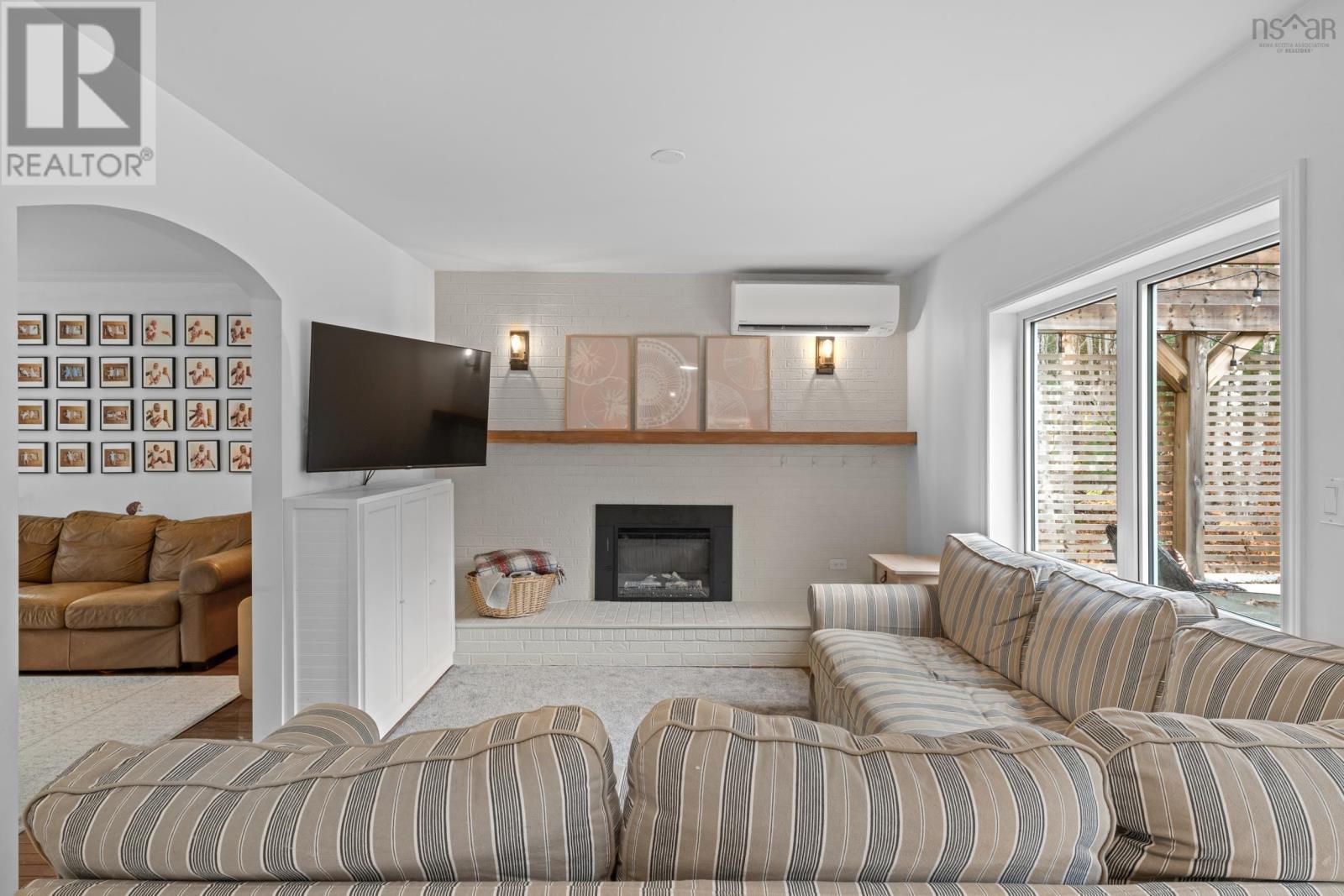 574 Woodstock Road Property Photo 7