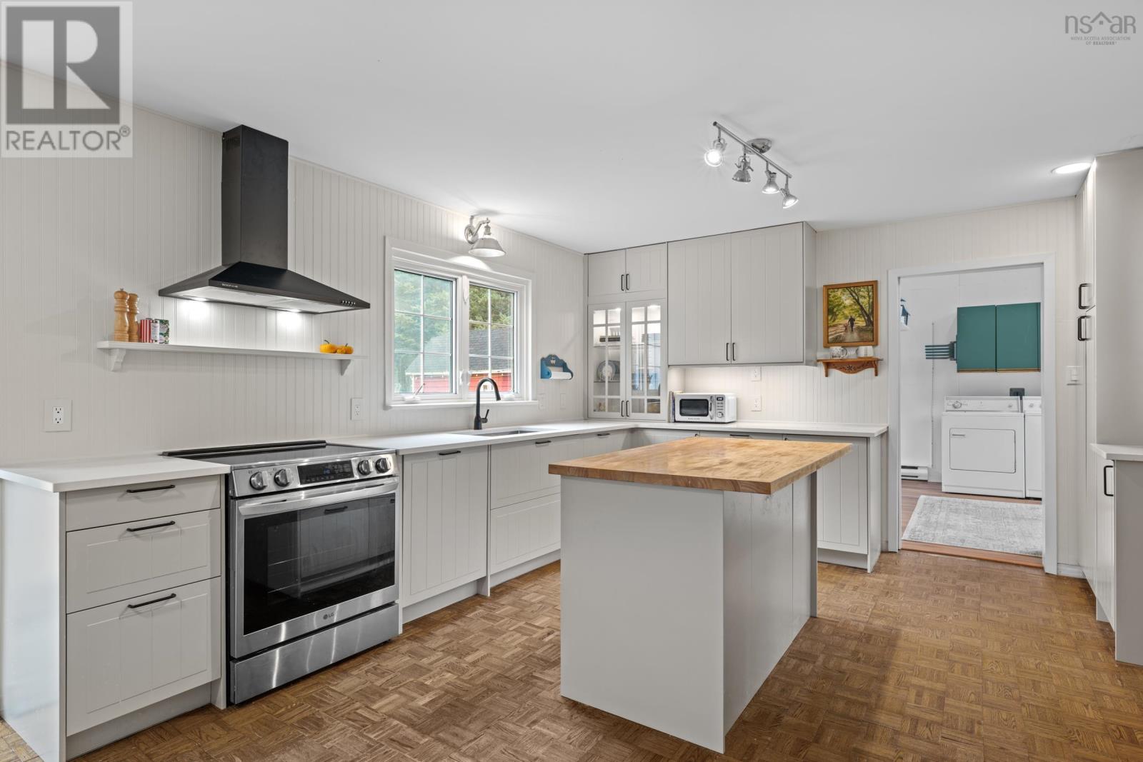 574 Woodstock Road Property Photo 10