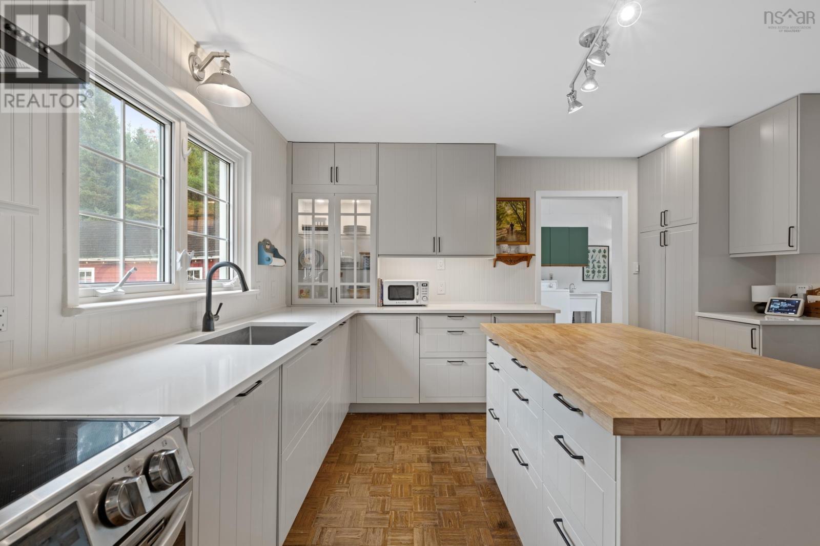 574 Woodstock Road Property Photo 11