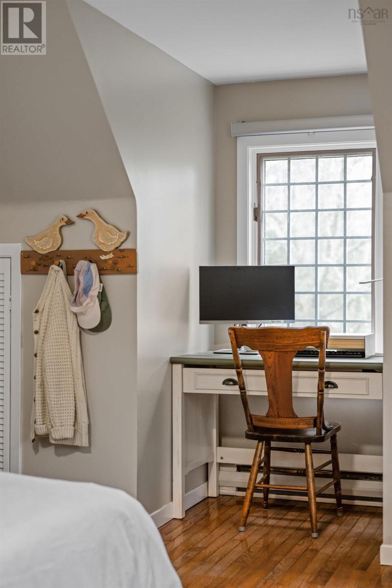 574 Woodstock Road Property Photo 27