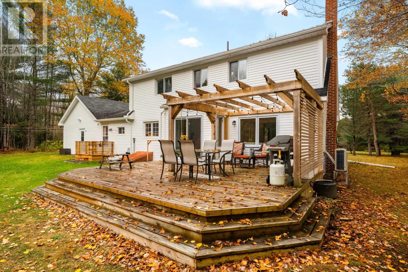 574 Woodstock Road Property Photo 32