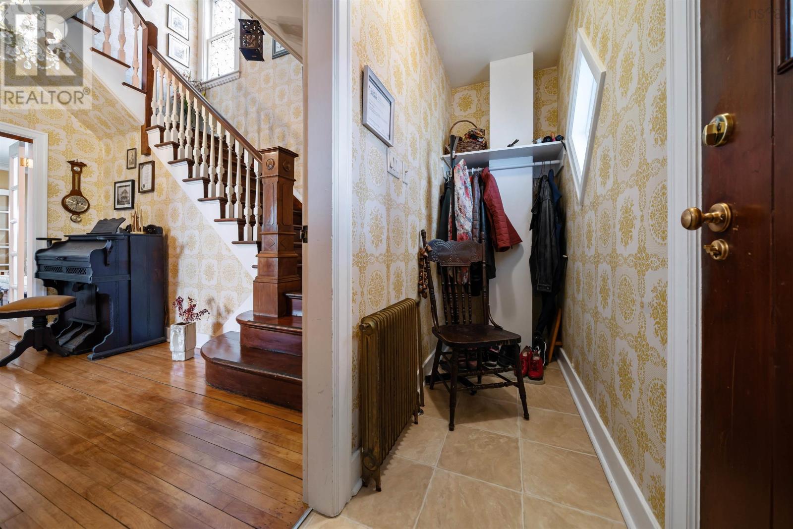 138 Main Street Property Photo 3