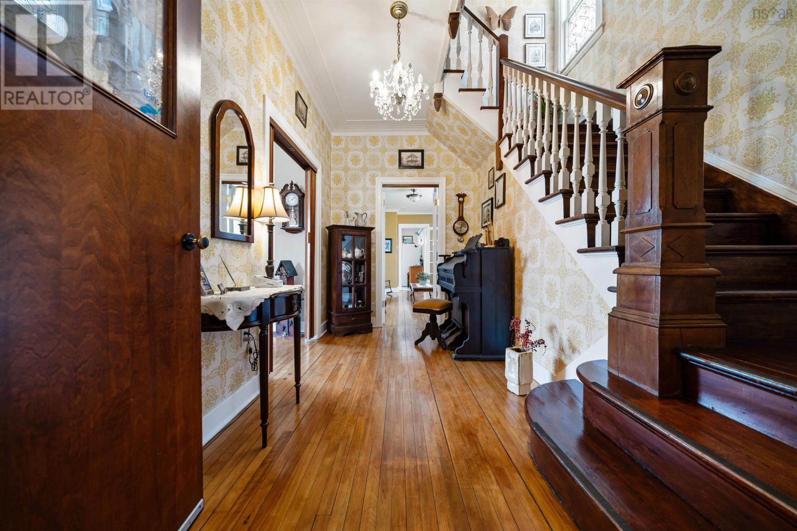 138 Main Street Property Photo 4