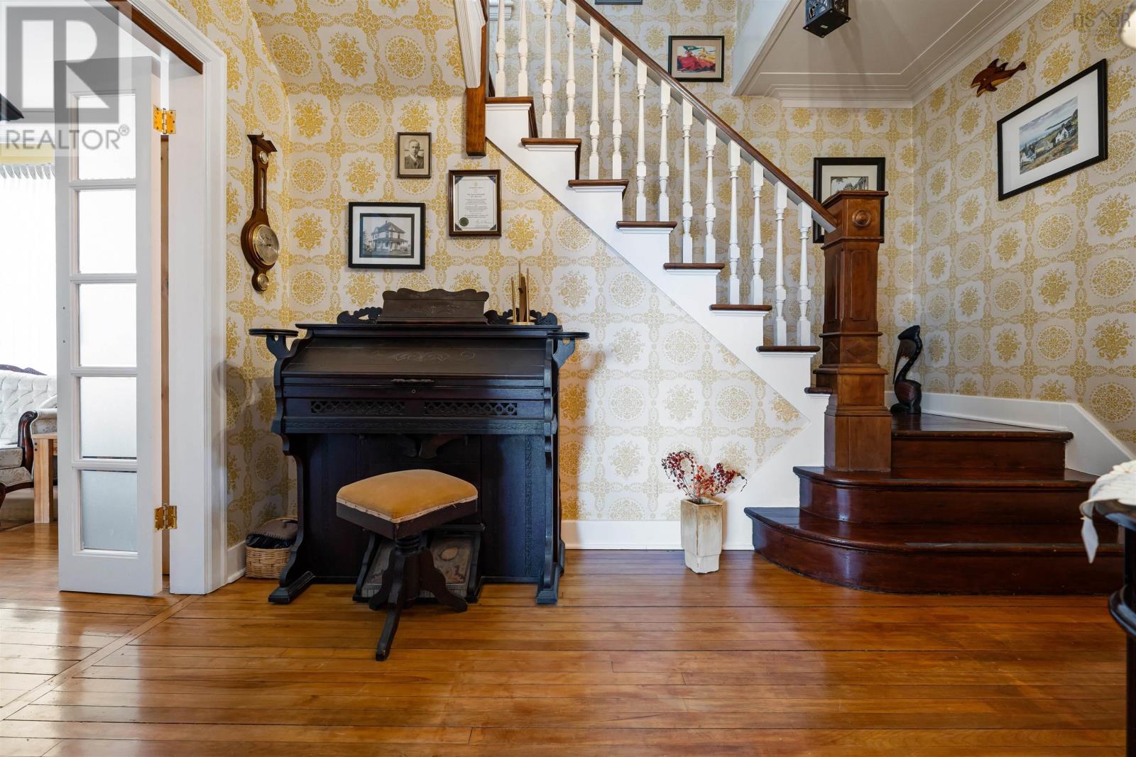 138 Main Street Property Photo 5