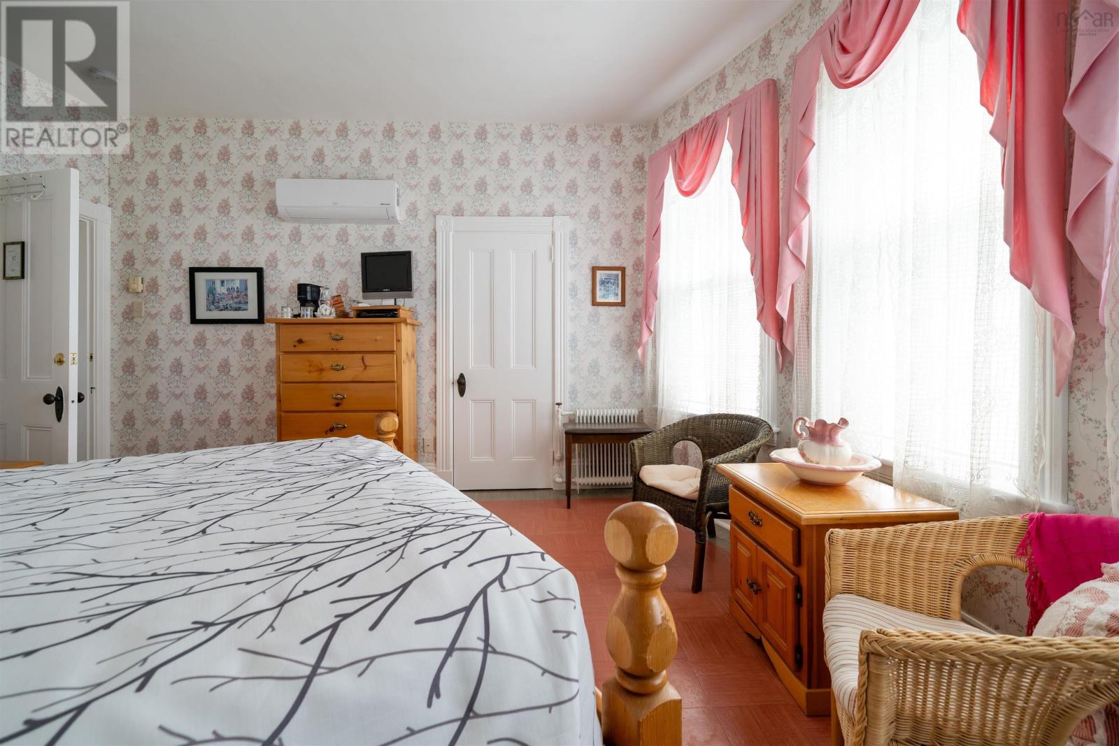 138 Main Street Property Photo 21