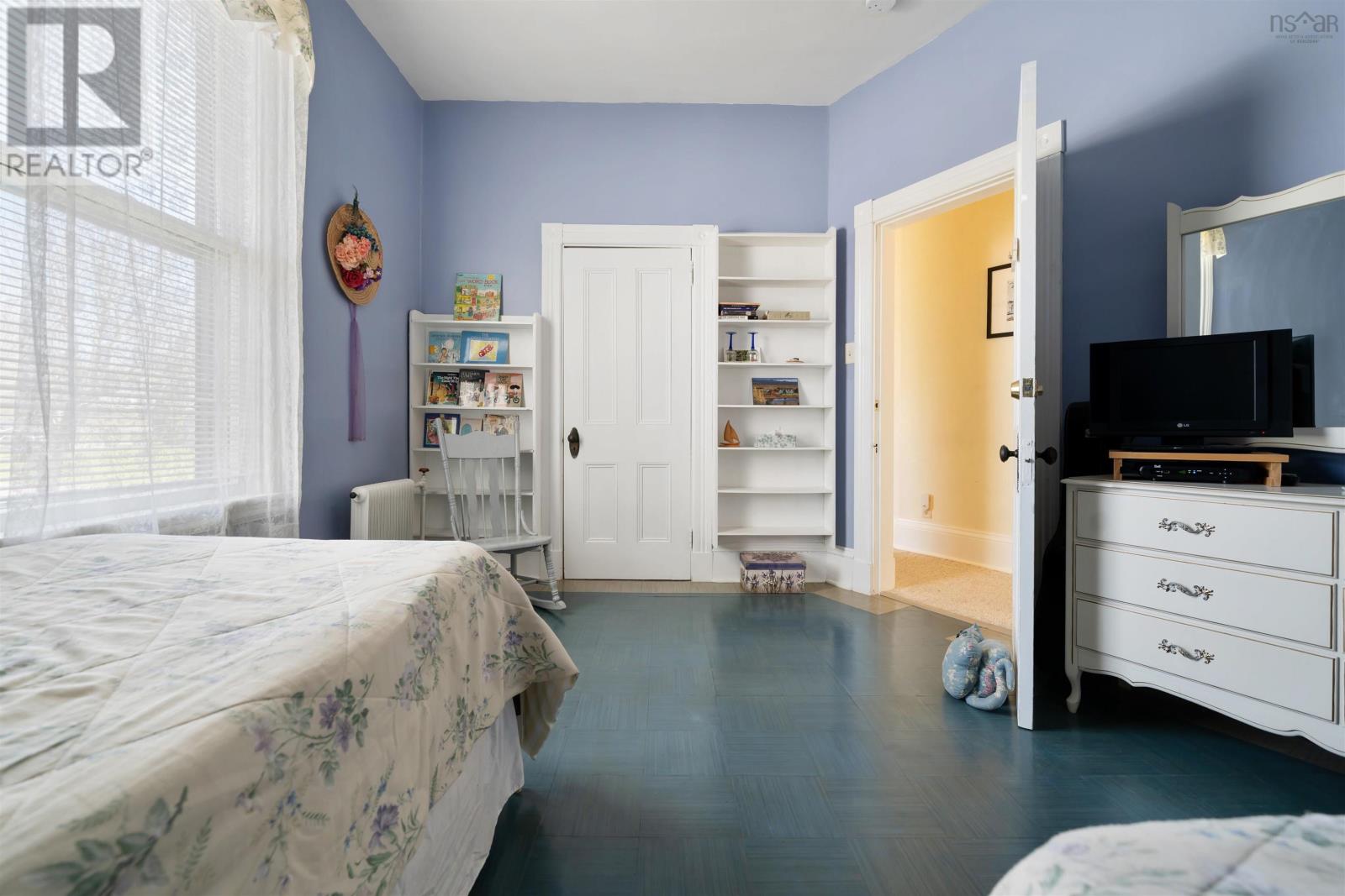 138 Main Street Property Photo 27