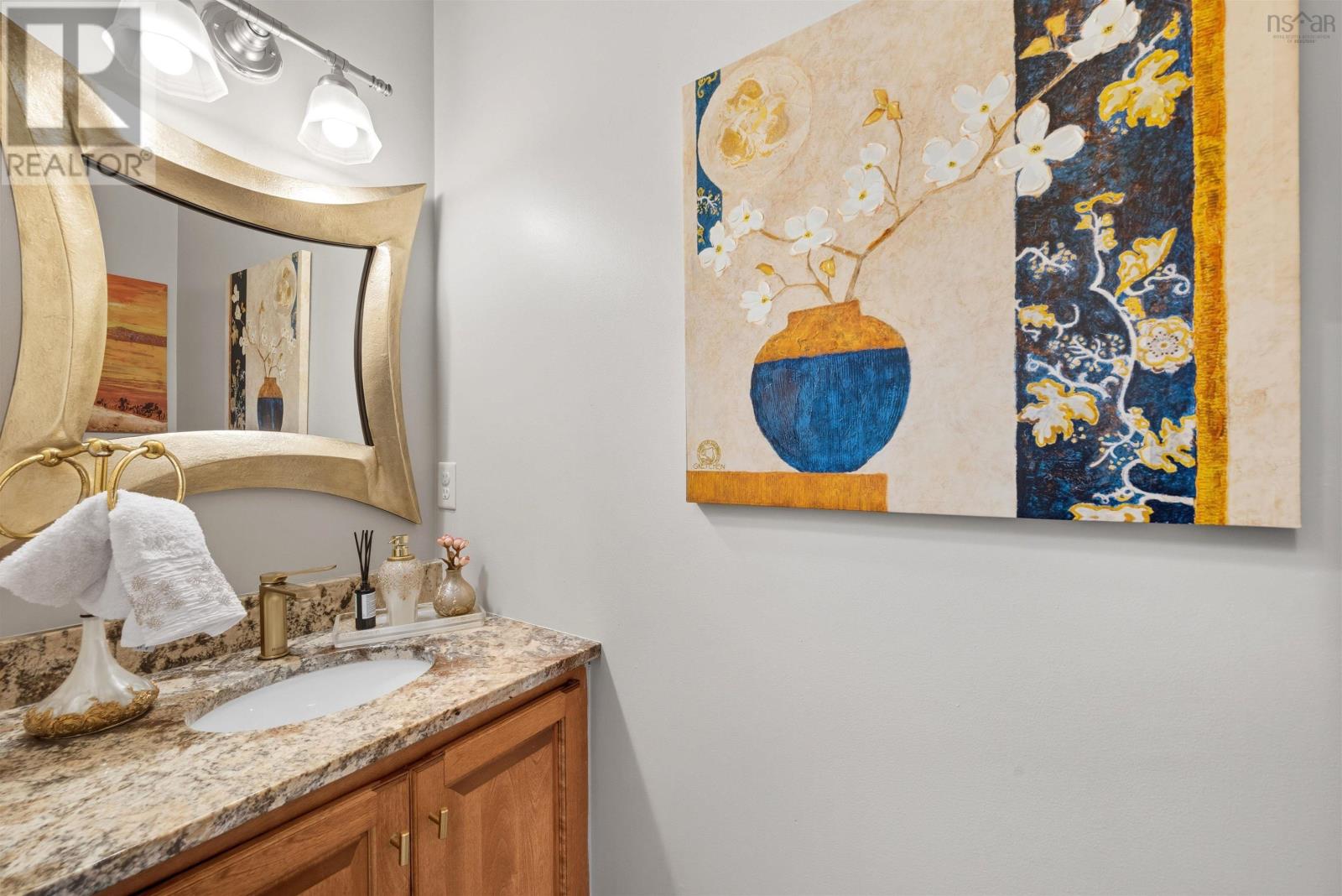 7 Fathom Court Property Photo 4