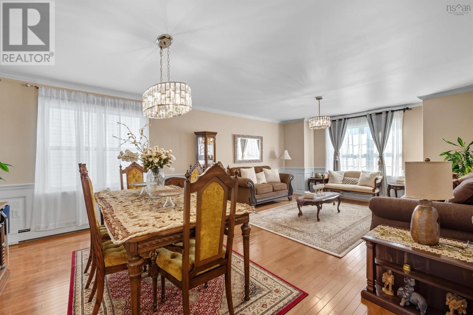 7 Fathom Court Property Photo 8