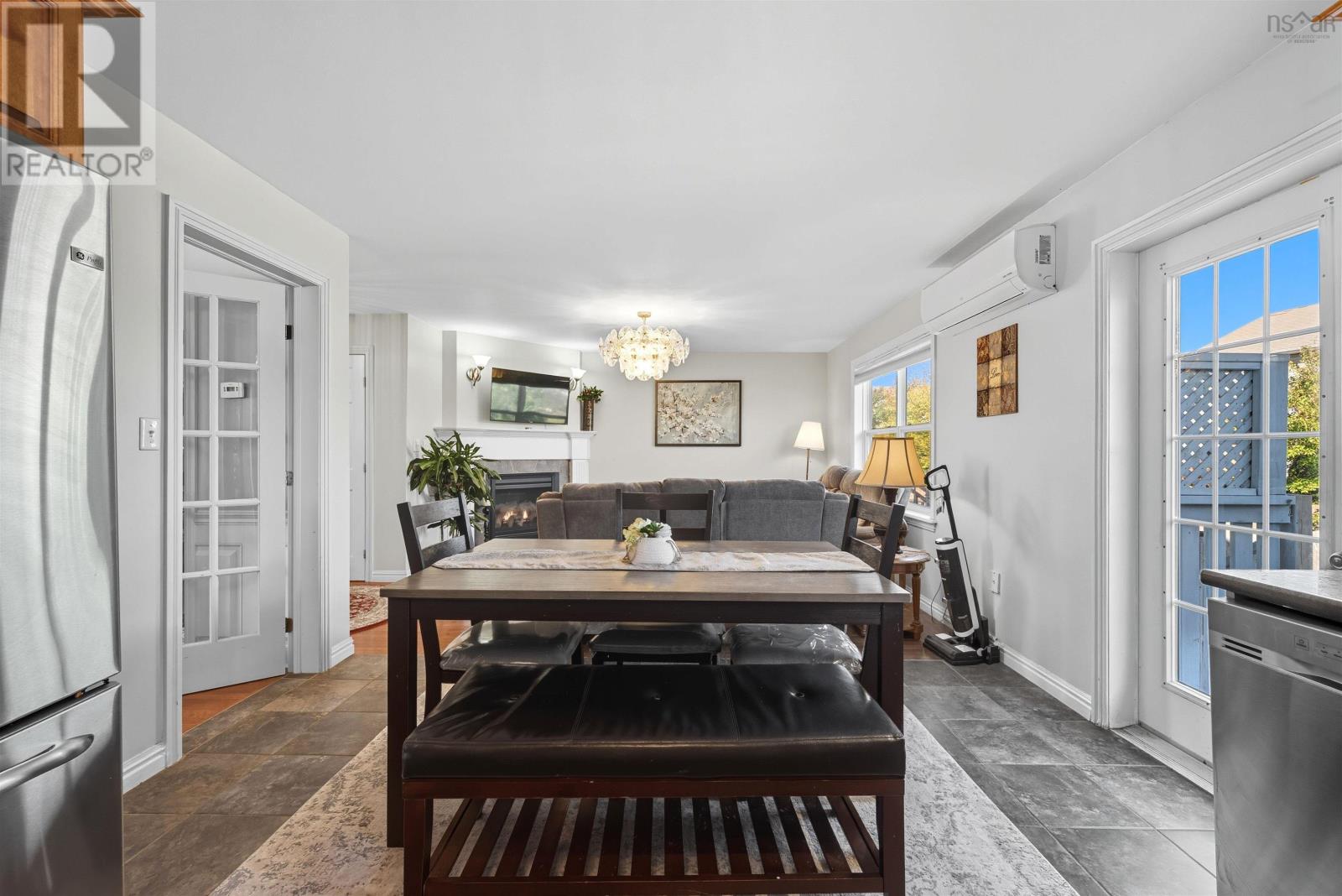 7 Fathom Court Property Photo 17