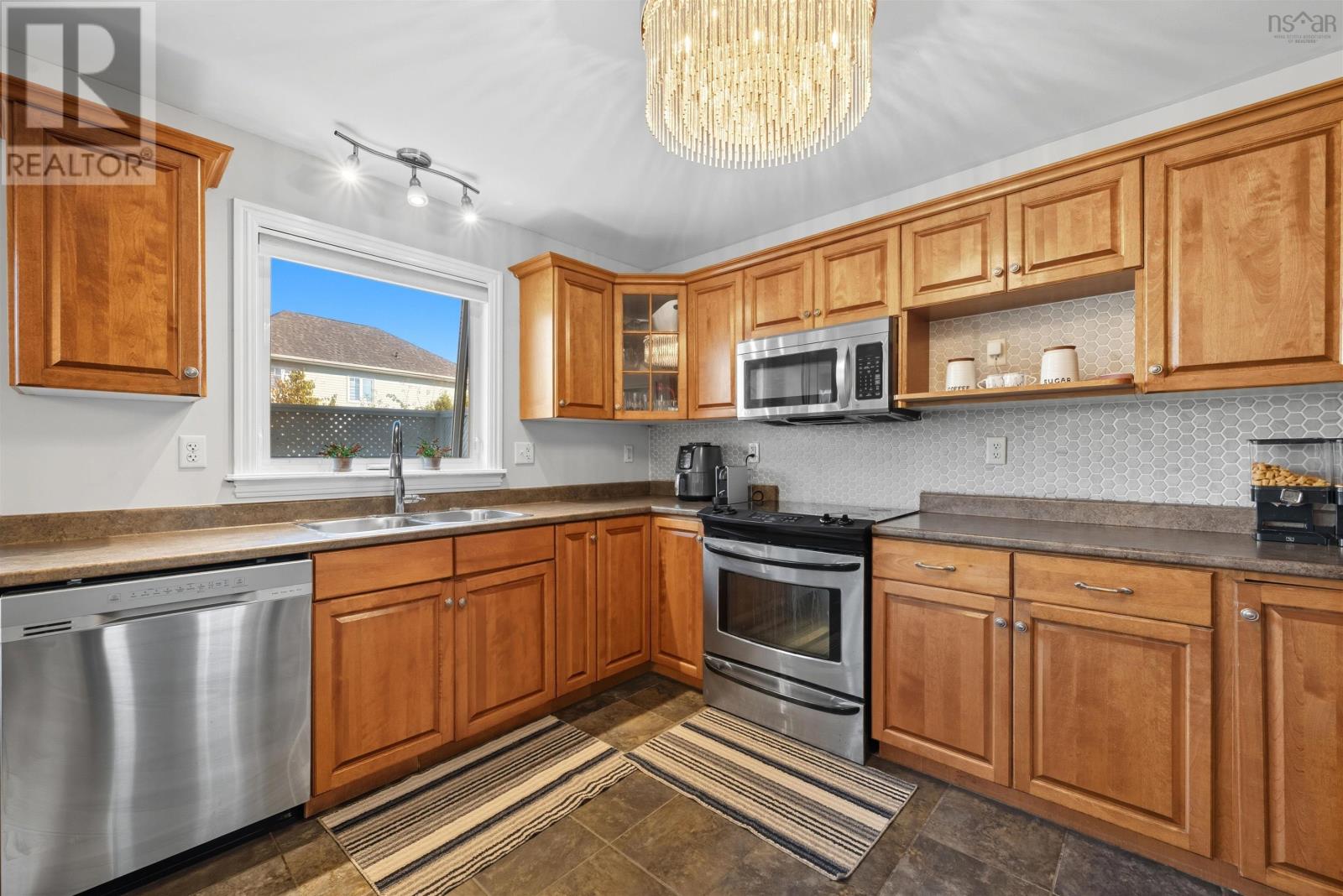 7 Fathom Court Property Photo 18