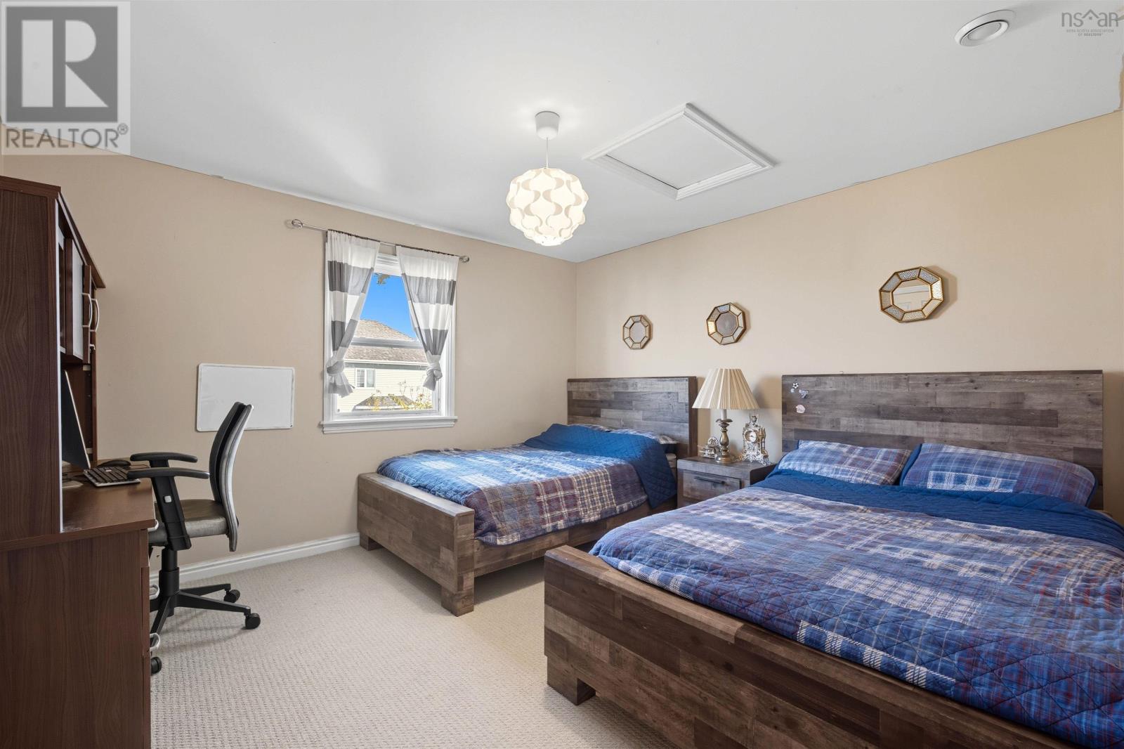 7 Fathom Court Property Photo 25