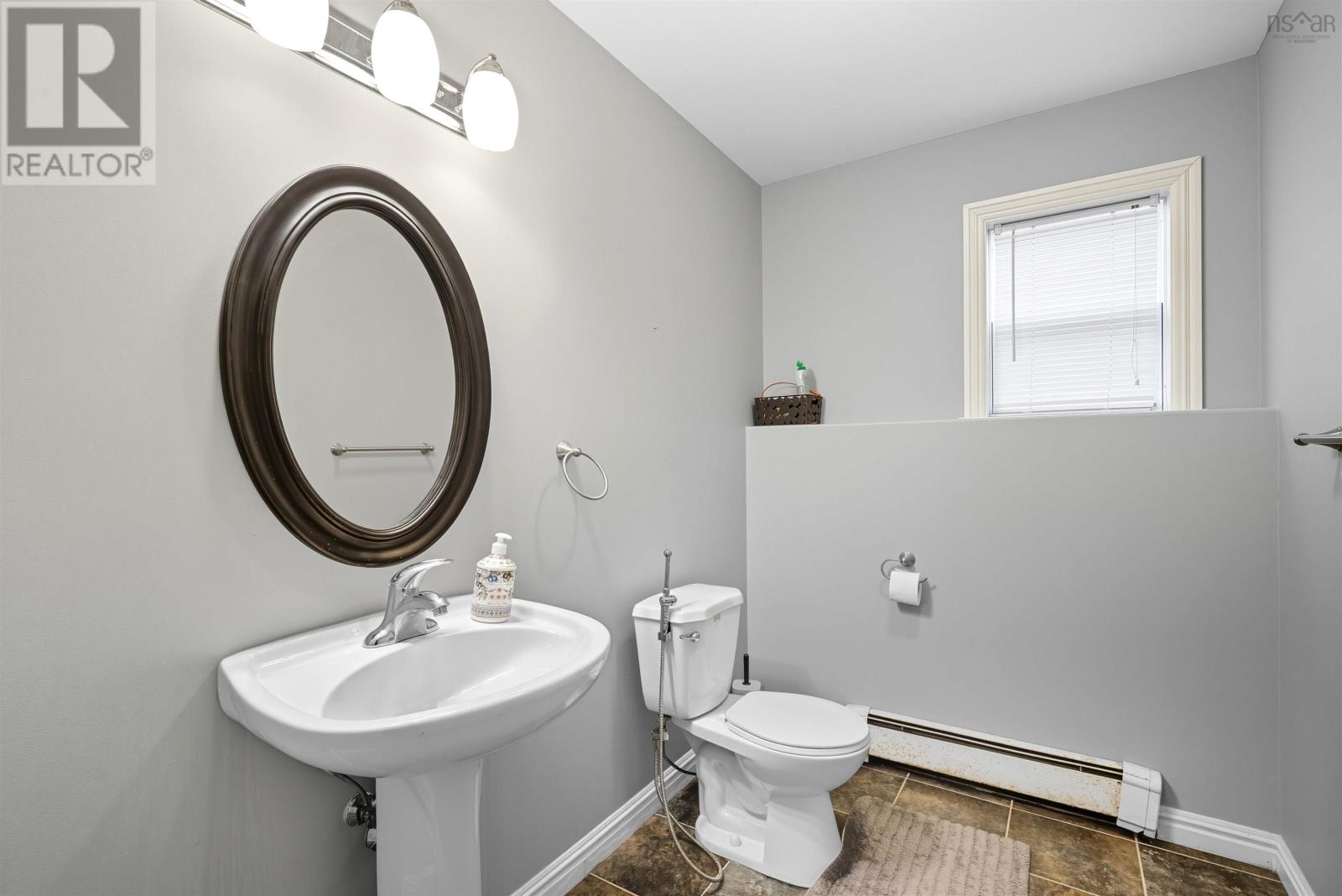 7 Fathom Court Property Photo 37