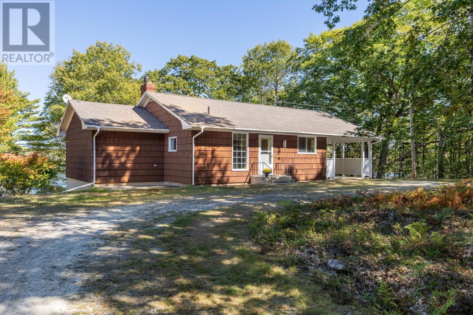 587 Highway 203 Property Photo 1