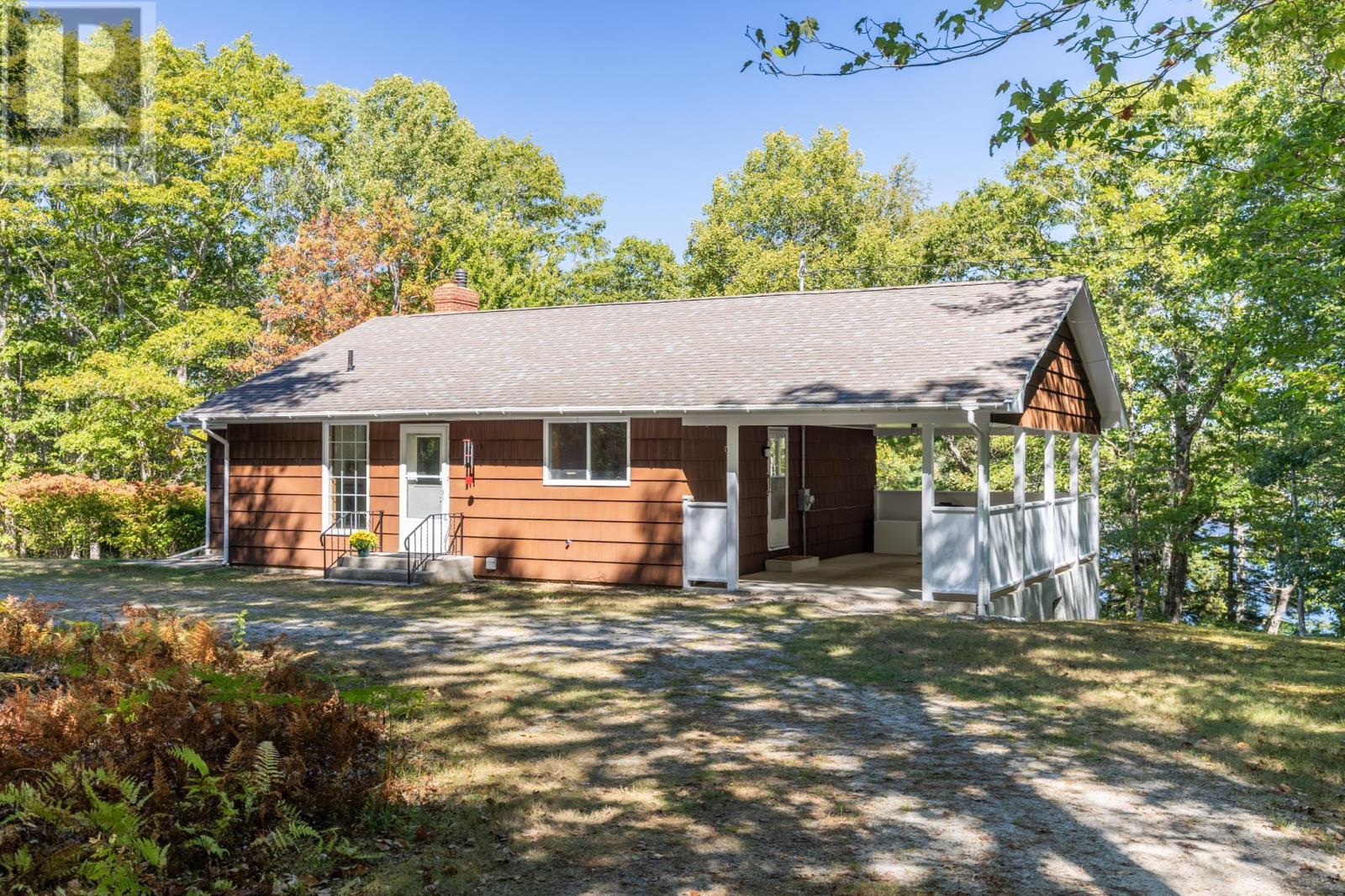 587 Highway 203 Property Photo 3