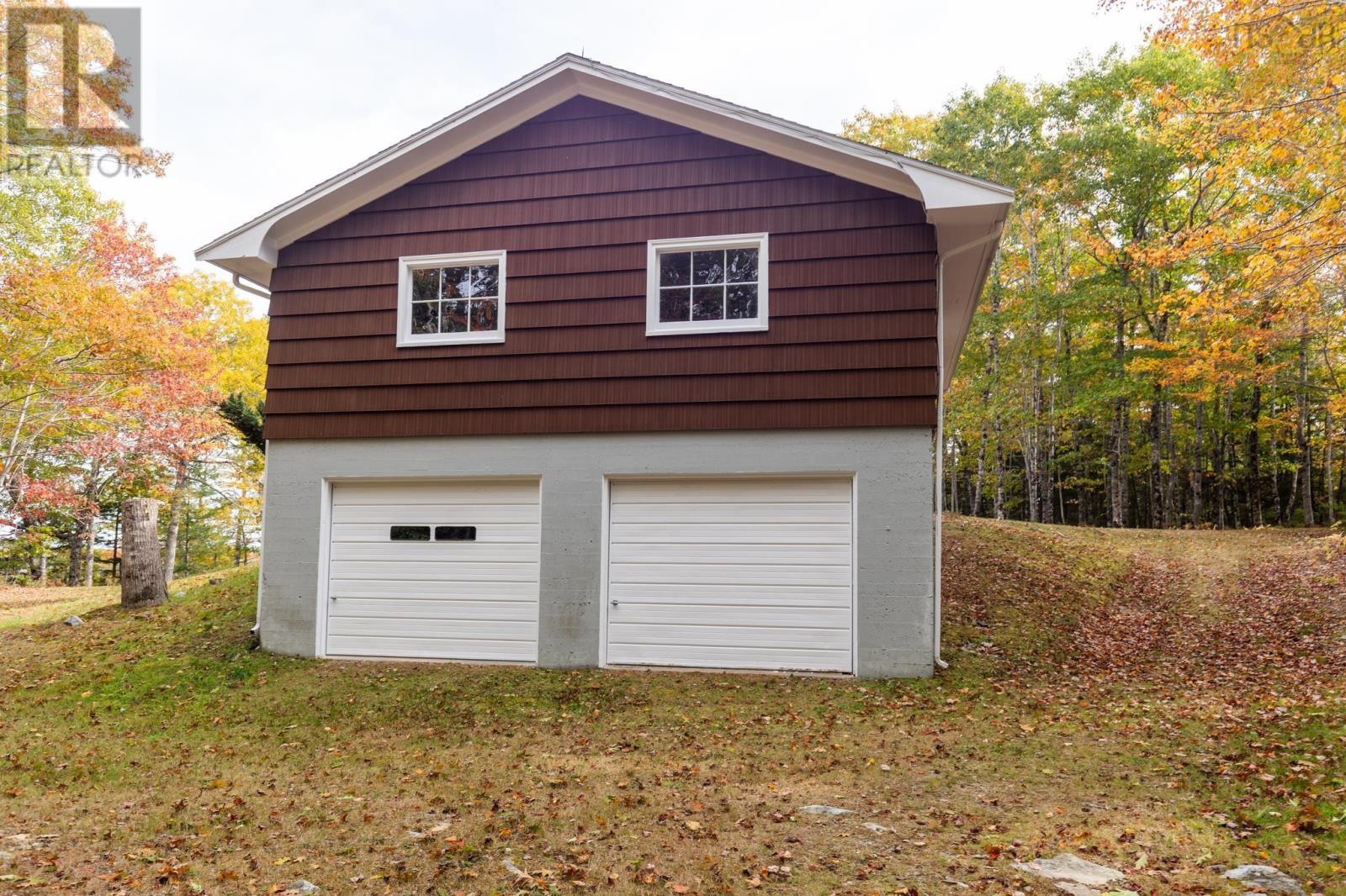 587 Highway 203 Property Photo 5