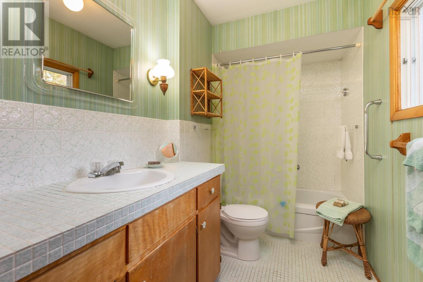 587 Highway 203 Property Photo 30
