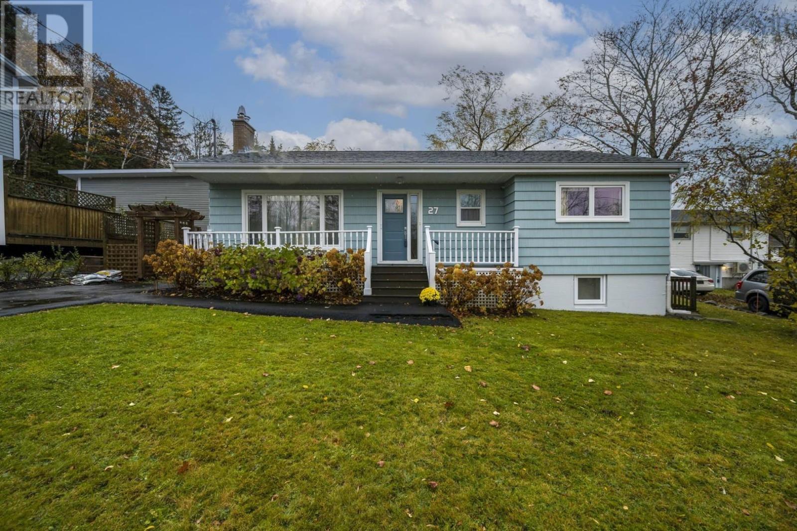 27 Dartmoor Crescent Property Photo 1