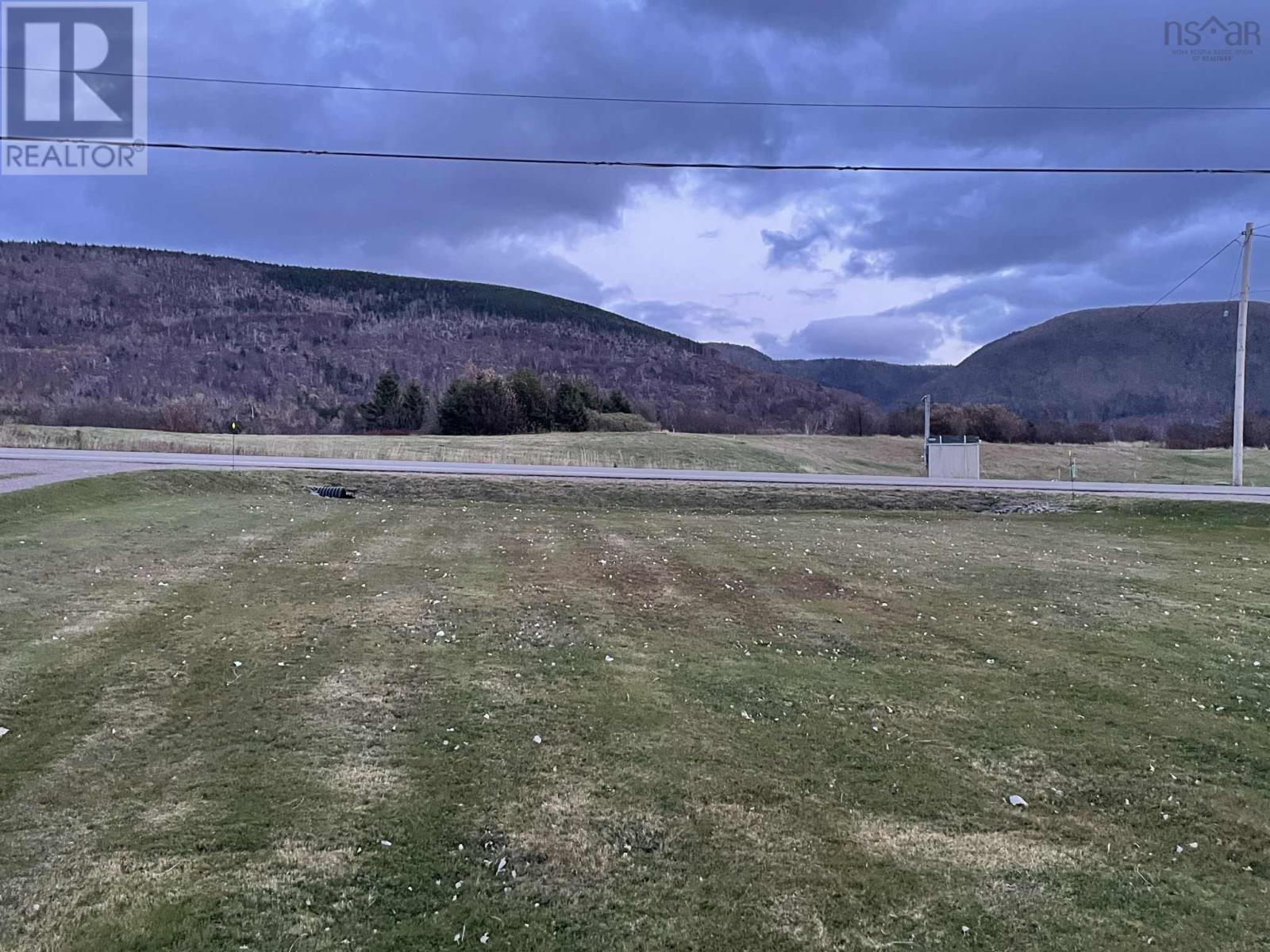 13763 Cabot Trail Property Photo 8