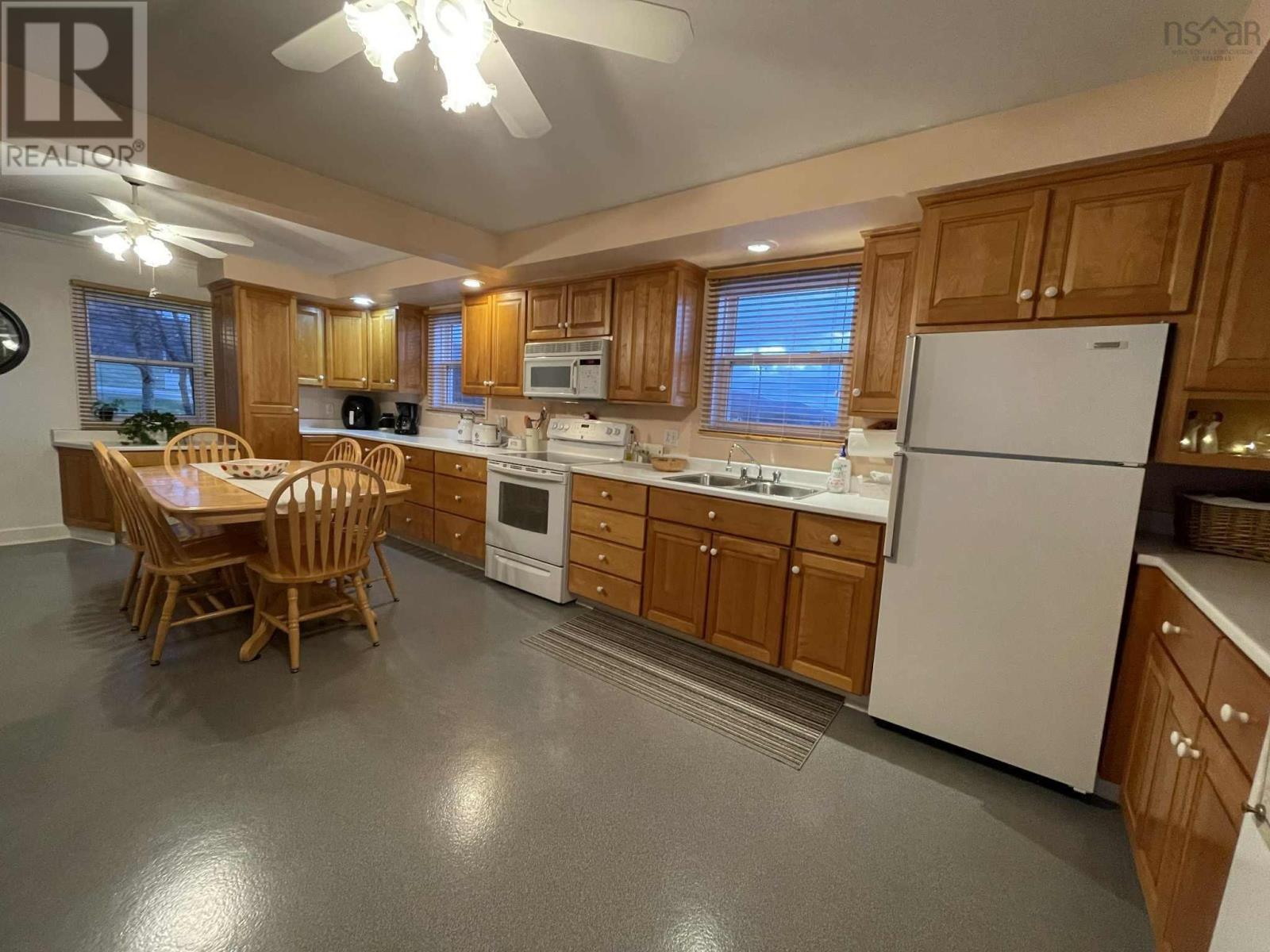 13763 Cabot Trail Property Photo 12