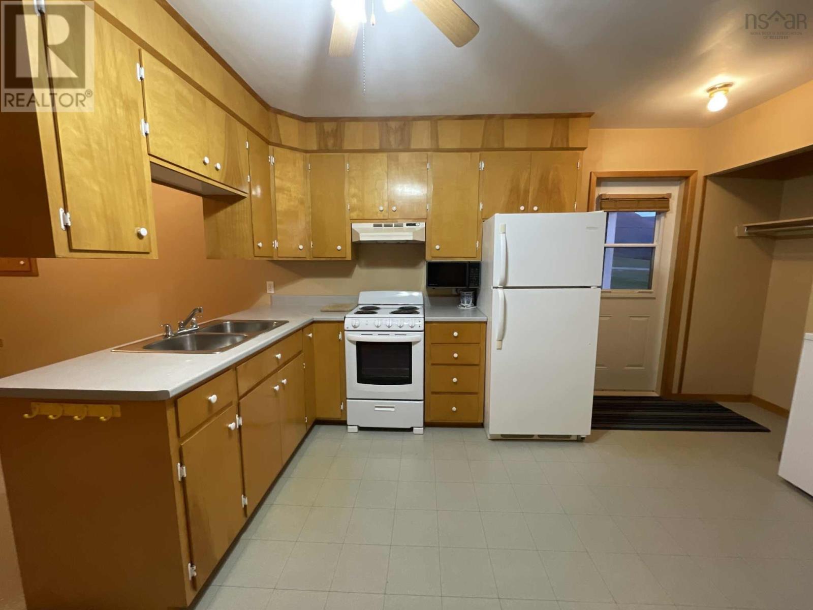 13763 Cabot Trail Property Photo 25