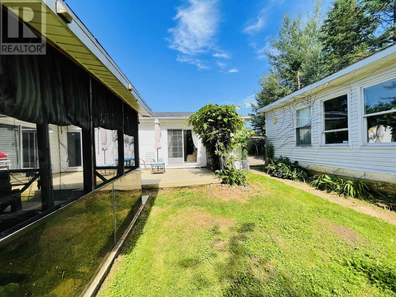 19541 Rte 2 Highway Property Photo 3