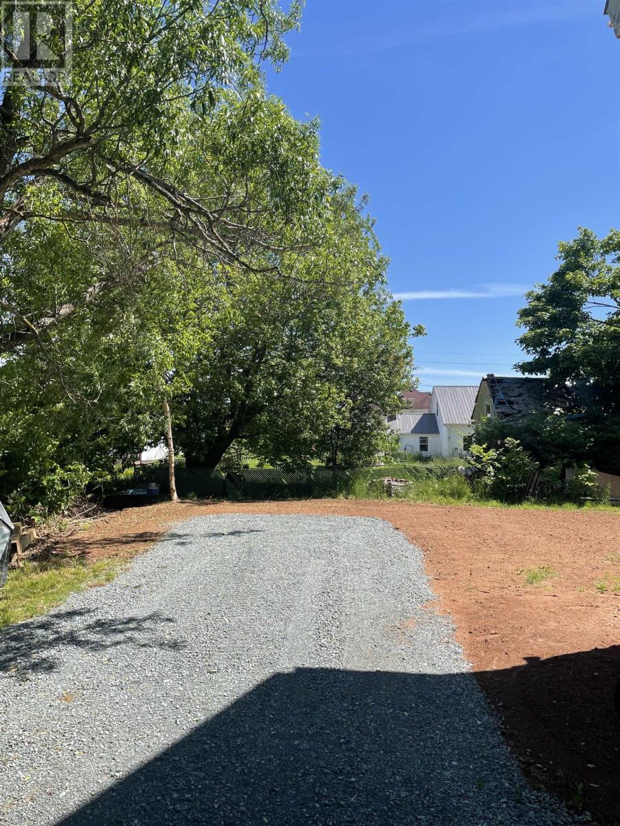 22 Richmond Street Property Photo 46
