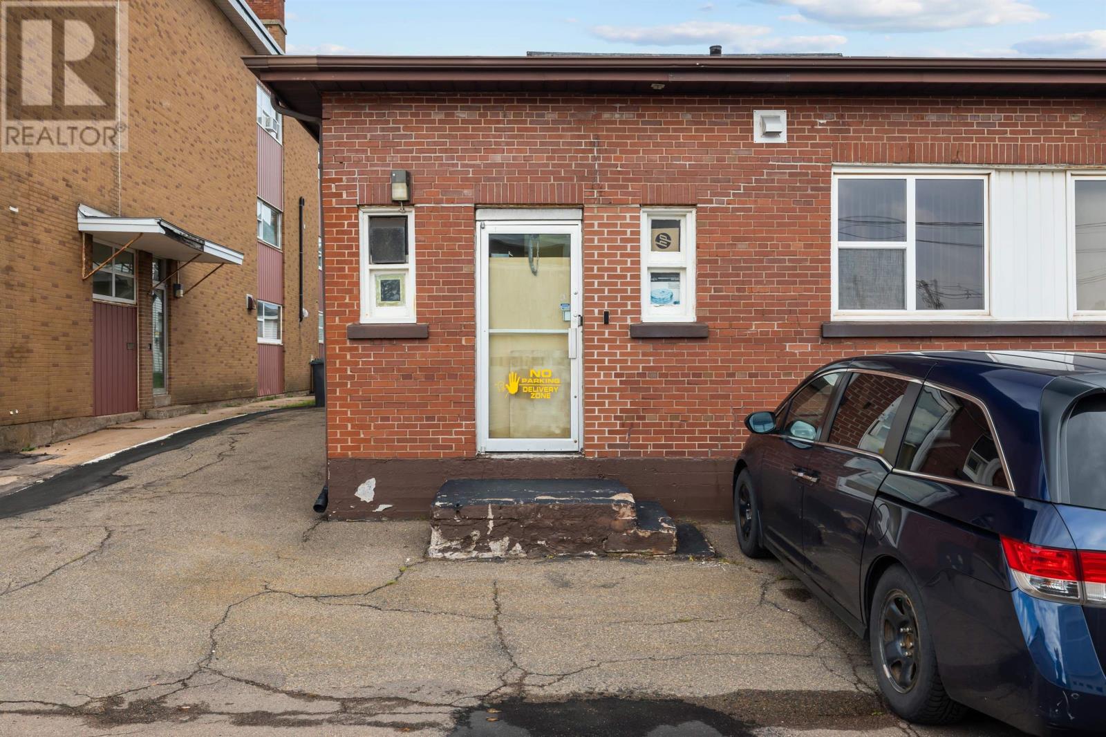 30 Spring Street Property Photo 10