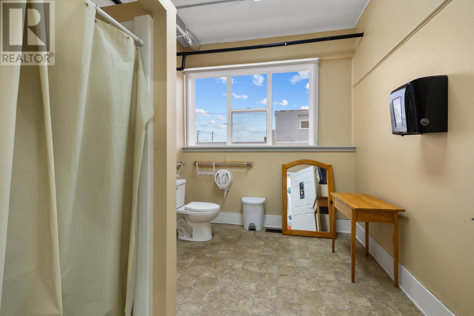 30 Spring Street Property Photo 31