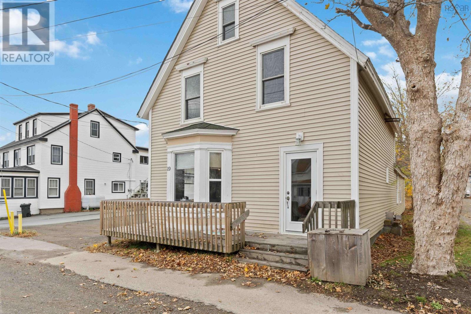 19 Birch Street Property Photo 2