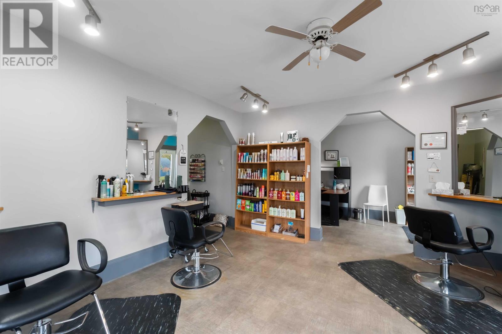 19 Birch Street Property Photo 18
