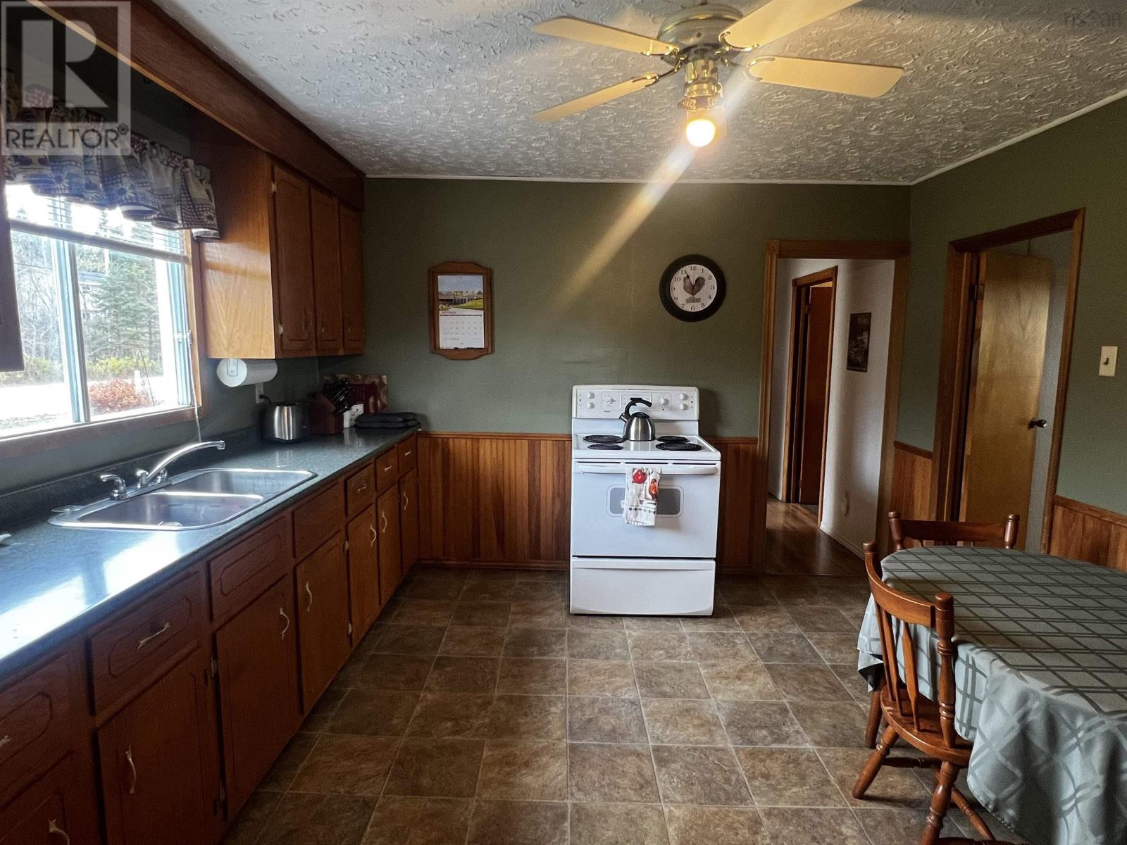 13611 316 Highway Property Photo 9