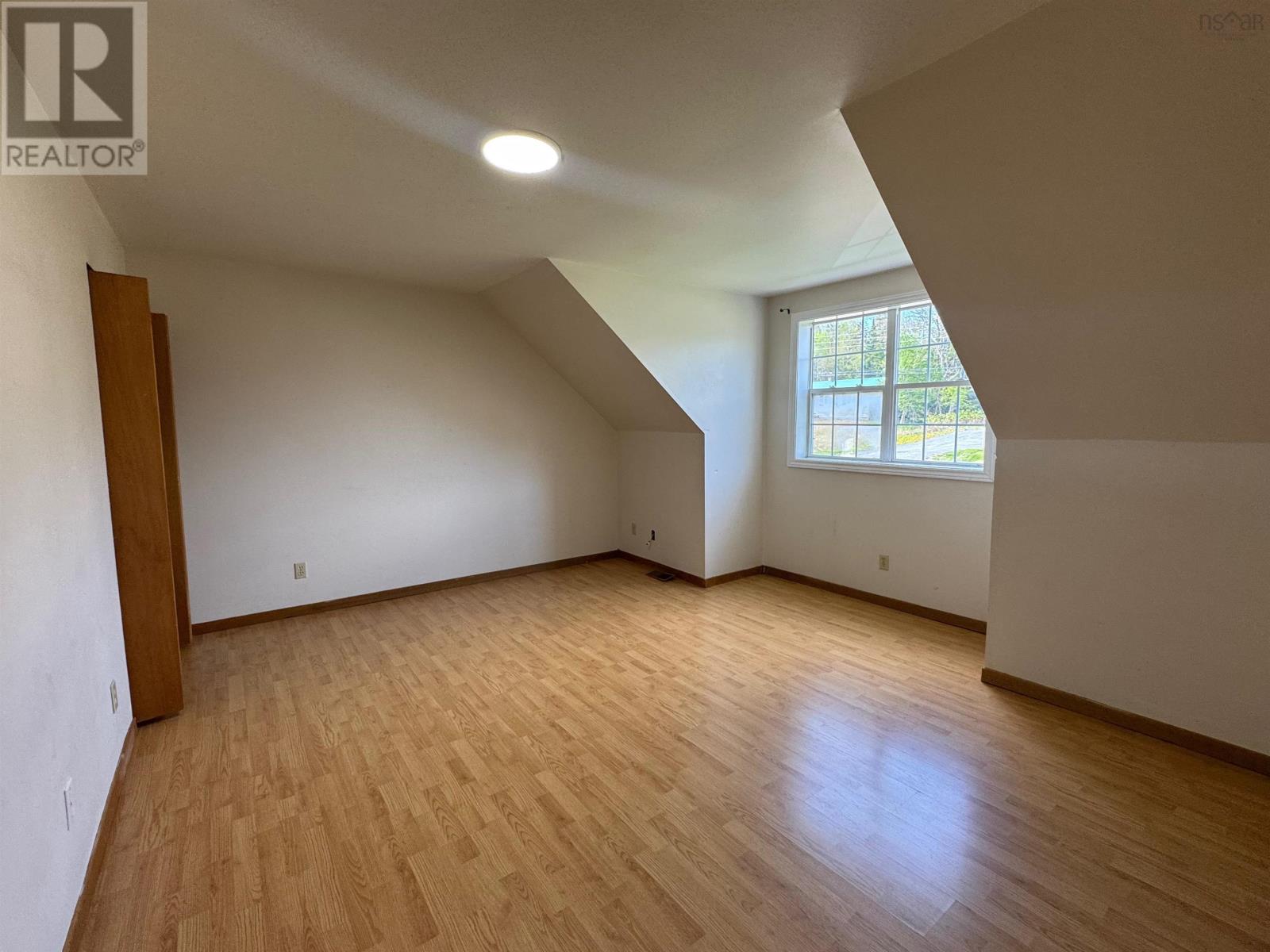 523/525 Truro Heights Road Property Photo 8