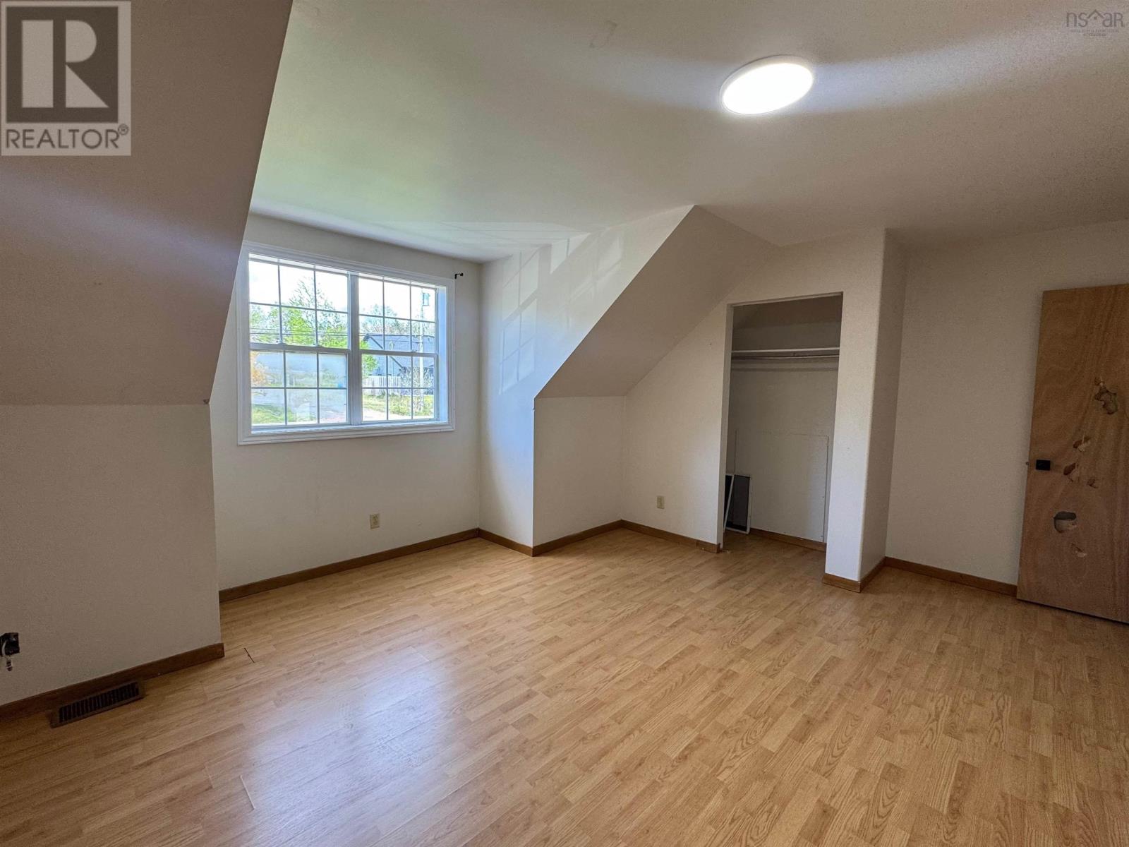 523/525 Truro Heights Road Property Photo 9
