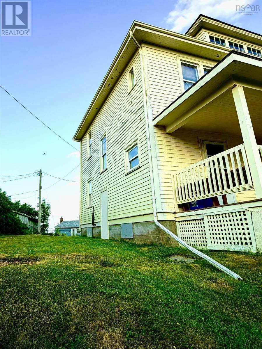 53 Carleton Terrace Property Photo 3