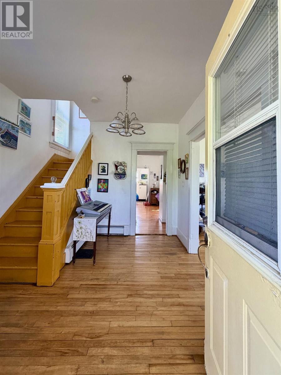 53 Carleton Terrace Property Photo 12