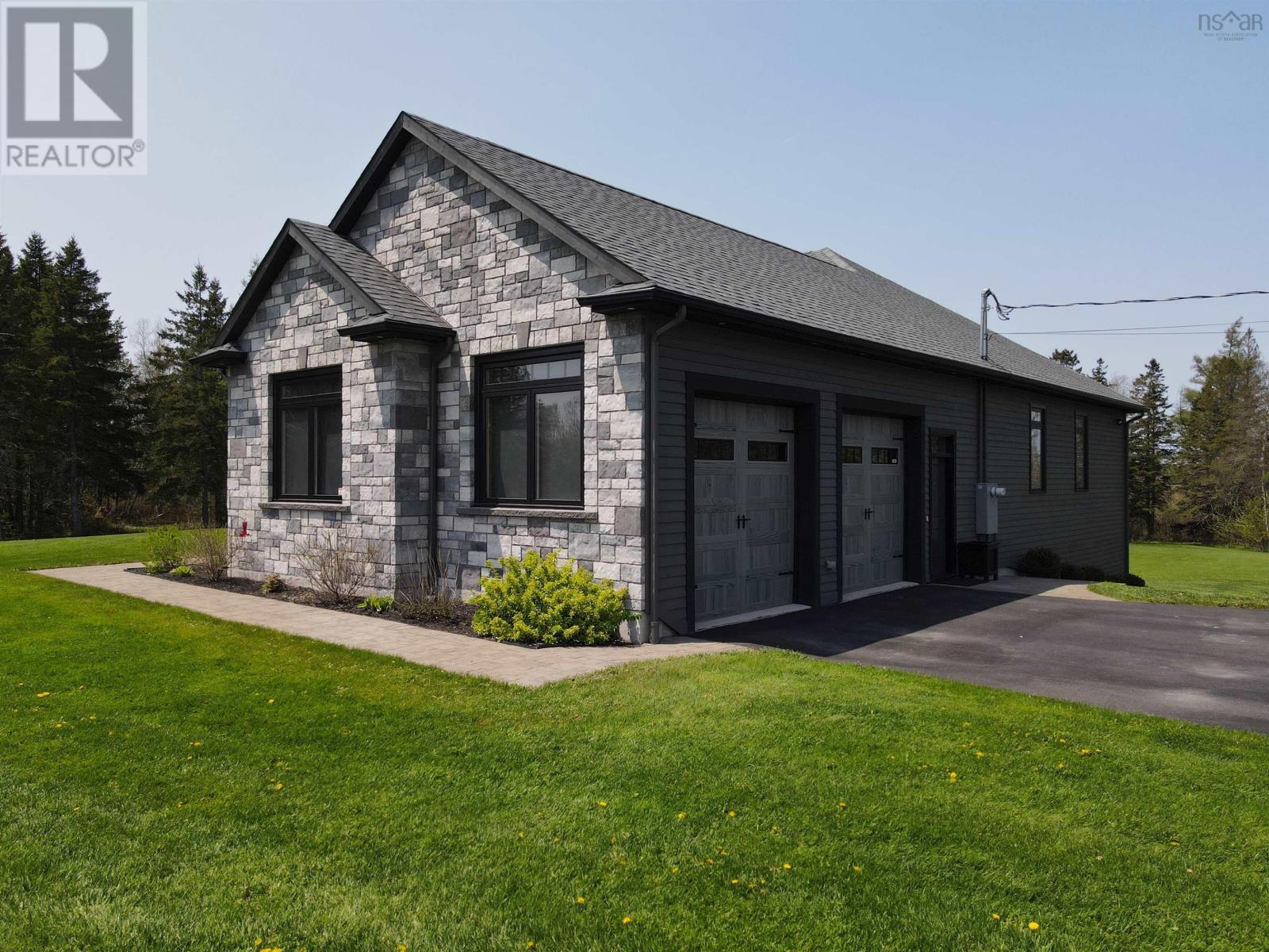 1157 Highway 366 Property Photo 4