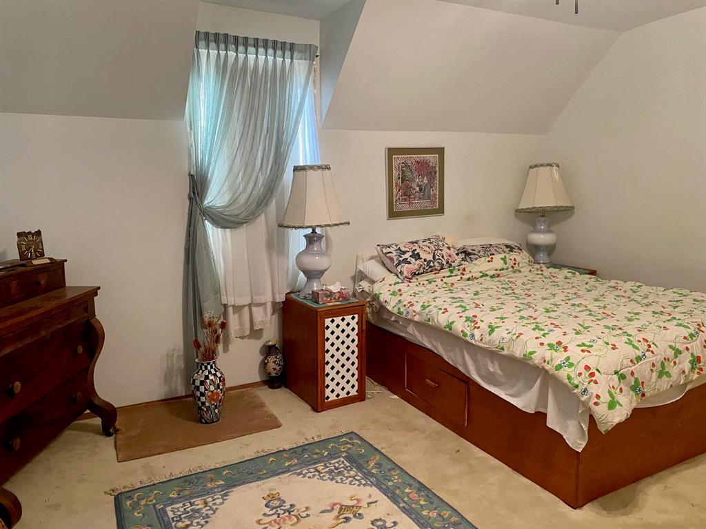 108 First Street Property Photo 10