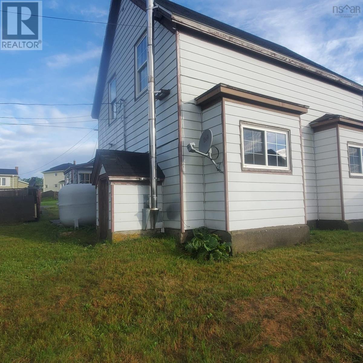 7 Centennial Street Property Photo 3