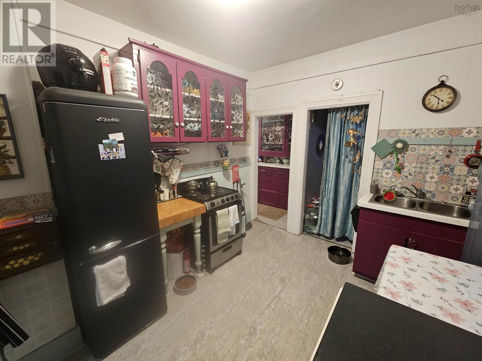 53 East Street Property Photo 7
